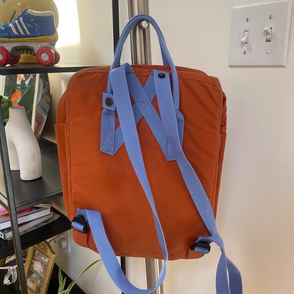 Fjallraven Everyday Outdoor KÅNKEN Backpack - Picture 2 of 3